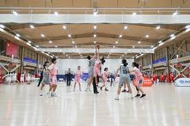 恩爱！太阳报：鲁本-迪亚斯与女友约会至凌晨