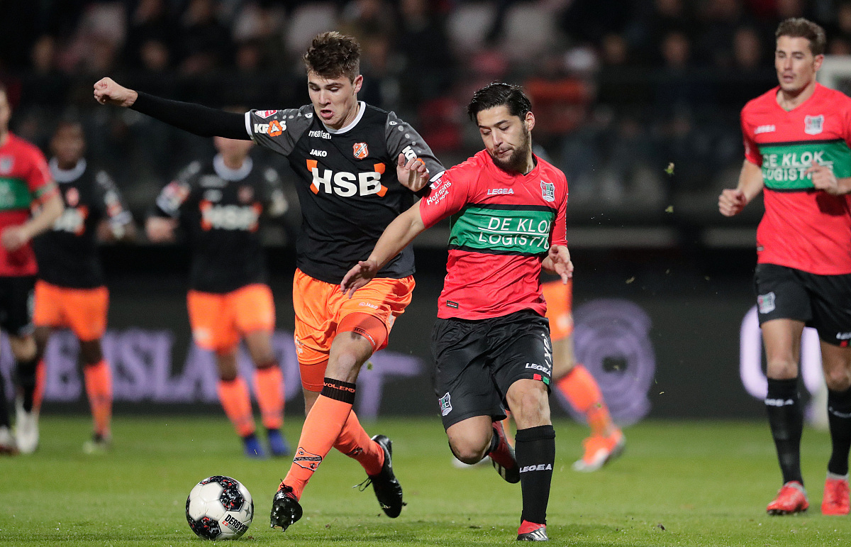 许多商家借 许多商家借